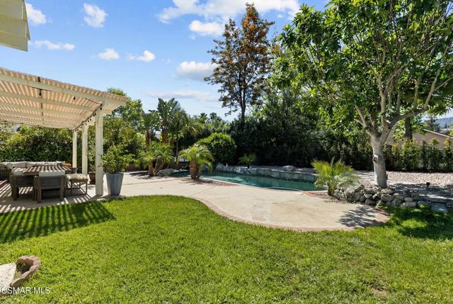 29100 Oakpath Drive, Agoura Hills, CA 91301