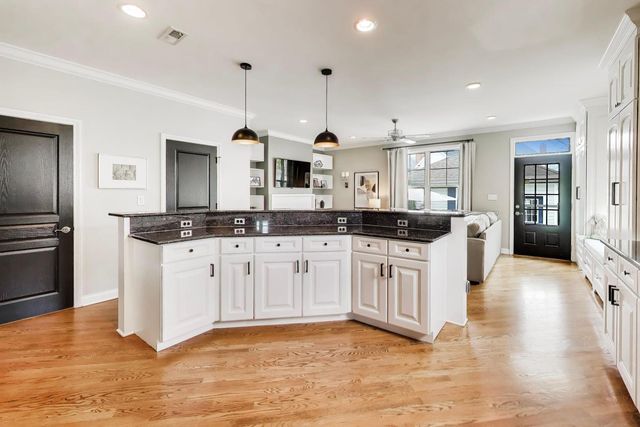 2151 Mint Lane, Glenview, IL 60026