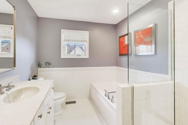 2151 Mint Lane, Glenview, IL 60026