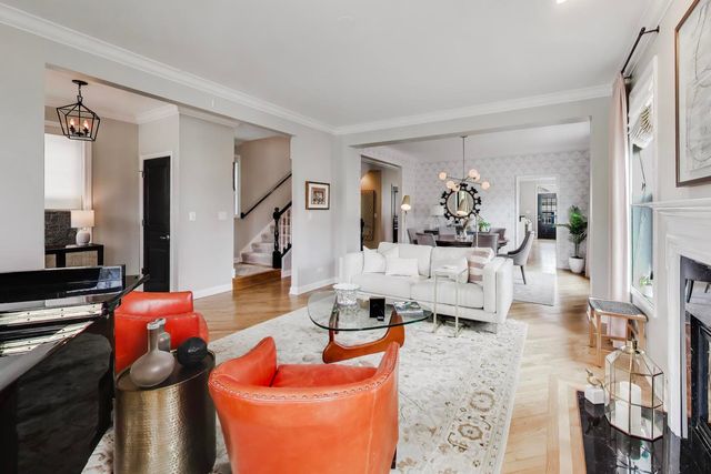 2151 Mint Lane, Glenview, IL 60026