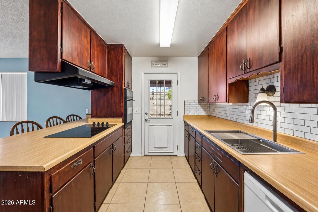 3408 W LAUREL Lane, Phoenix, AZ 85029 — photo 3