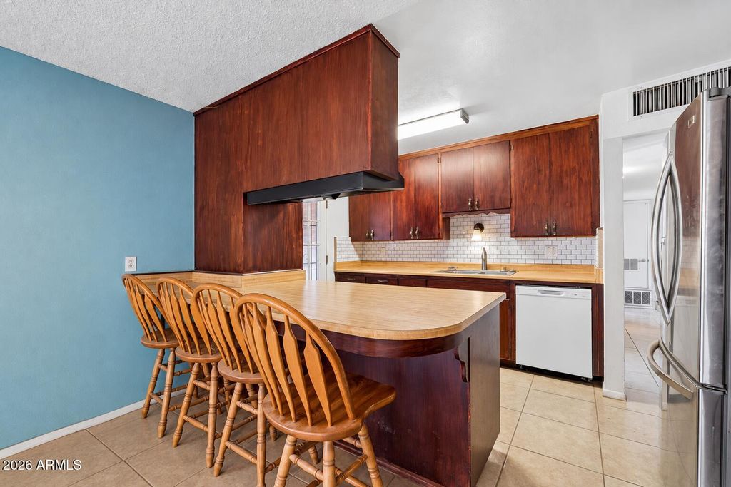 3408 W LAUREL Lane, Phoenix, AZ 85029 — photo 5