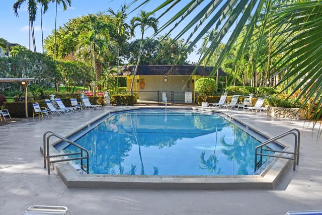 5171 W Oakland Park Boulevard 110, Lauderdale Lakes, FL 33313