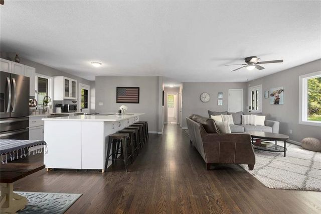 1204 E 223rd Street, Cleveland, MO 64734