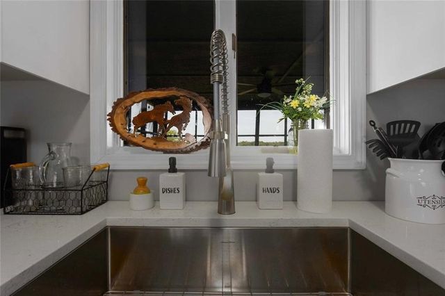 1204 E 223rd Street, Cleveland, MO 64734