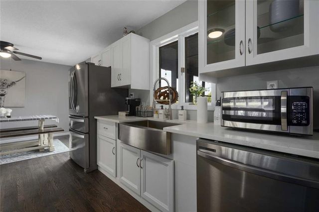 1204 E 223rd Street, Cleveland, MO 64734