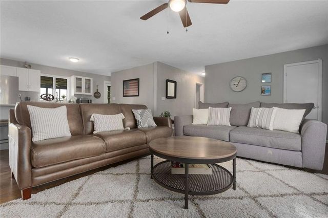 1204 E 223rd Street, Cleveland, MO 64734