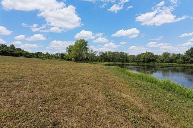 1204 E 223rd Street, Cleveland, MO 64734