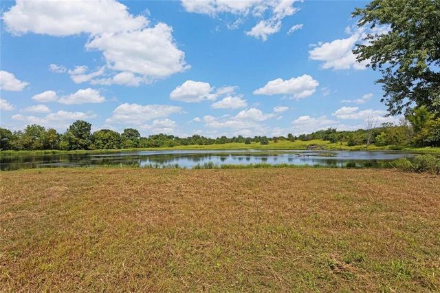 1204 E 223rd Street, Cleveland, MO 64734