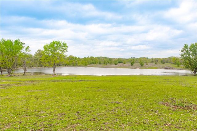 1204 E 223rd Street, Cleveland, MO 64734