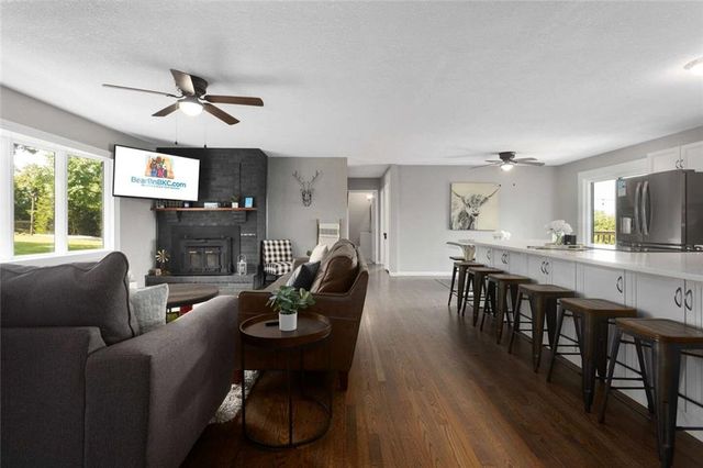 1204 E 223rd Street, Cleveland, MO 64734