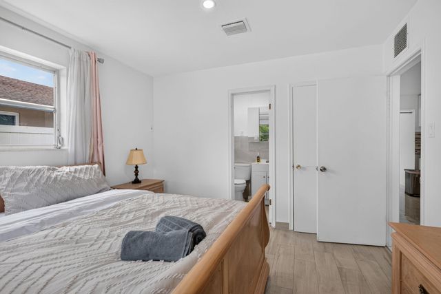 210 NE 5TH Avenue, Dania Beach, FL 33004
