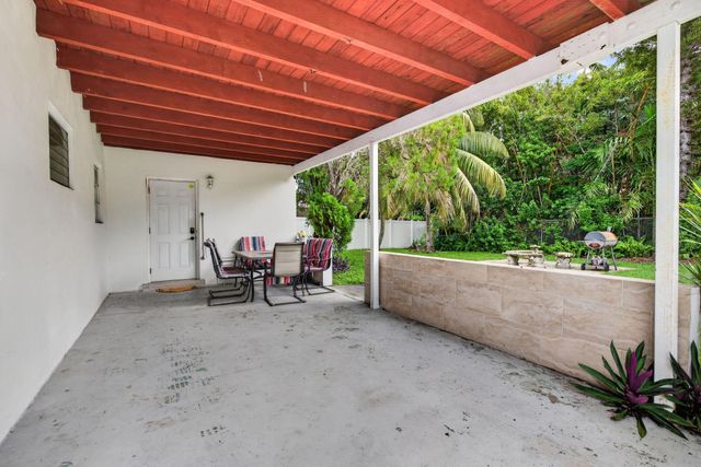 210 NE 5TH Avenue, Dania Beach, FL 33004