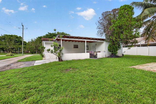 210 NE 5TH Avenue, Dania Beach, FL 33004