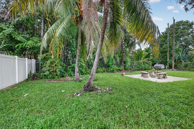 210 NE 5TH Avenue, Dania Beach, FL 33004