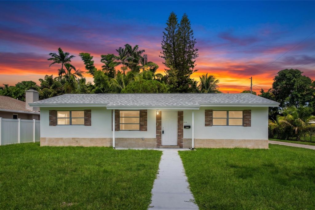 210 NE 5TH Avenue, Dania Beach, FL 33004