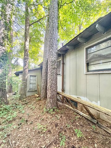 301B Fields Avenue, Dalton, GA 30721