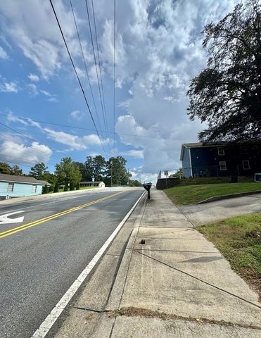 301B Fields Avenue, Dalton, GA 30721