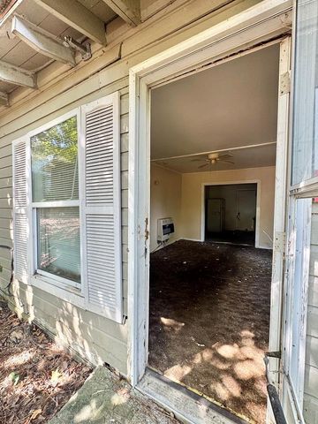 301B Fields Avenue, Dalton, GA 30721