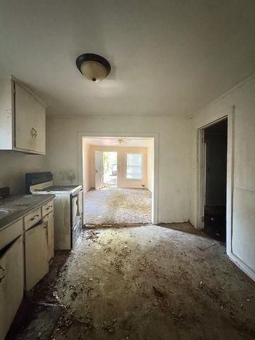 301B Fields Avenue, Dalton, GA 30721