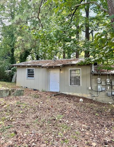 301B Fields Avenue, Dalton, GA 30721
