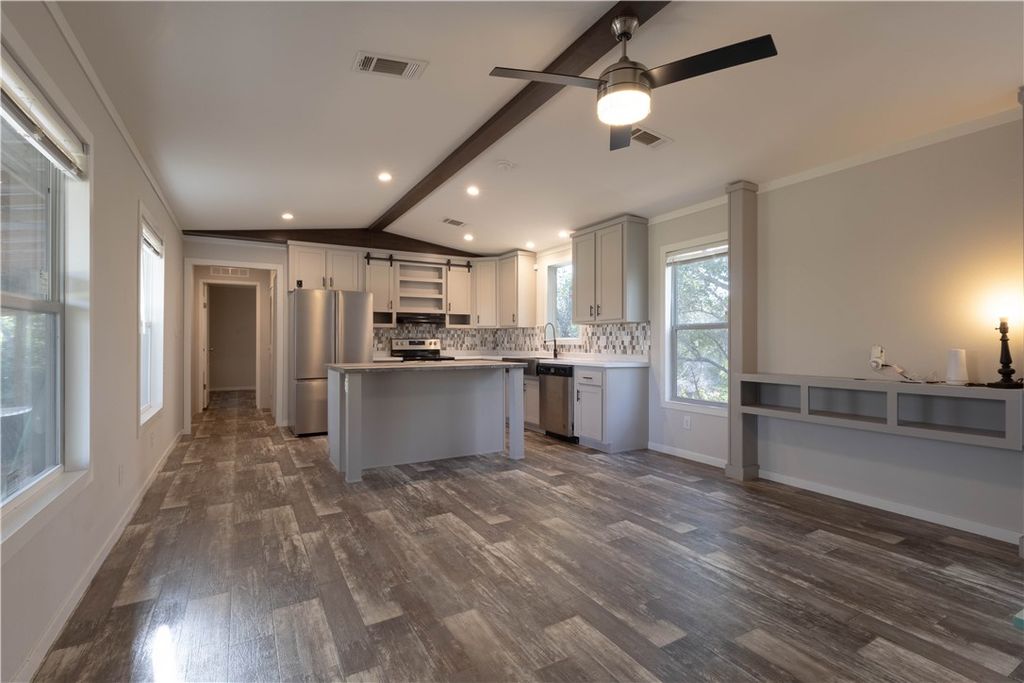 1212 Fort Worth St, Rockport, TX 78382 — photo 3