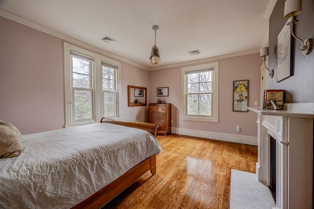 123 Sargent St, Newton, MA 02458