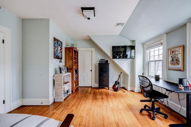 123 Sargent St, Newton, MA 02458