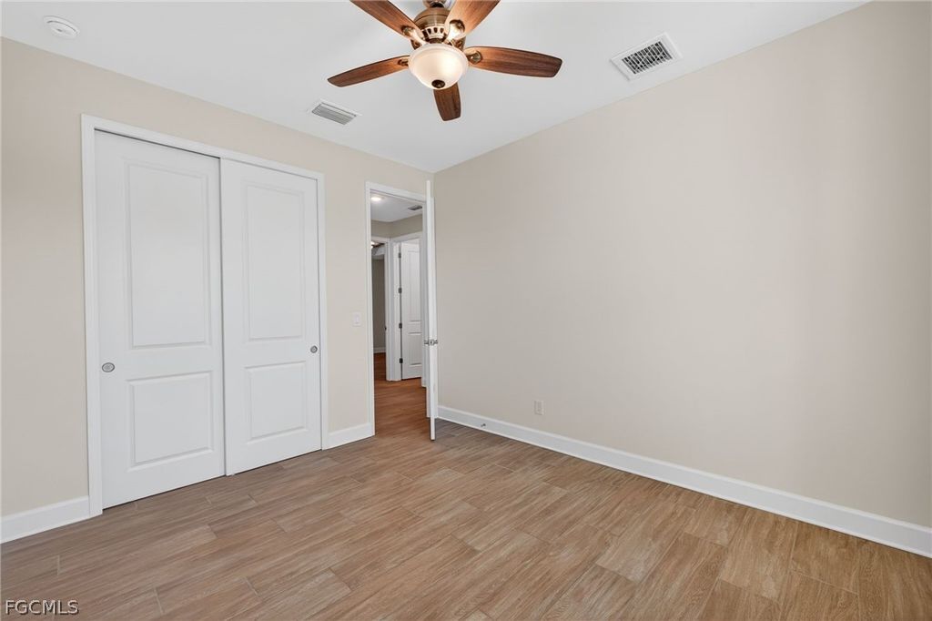 Image 20 of property listing at 615 SW 26th TER, Cape Coral, FL 33914