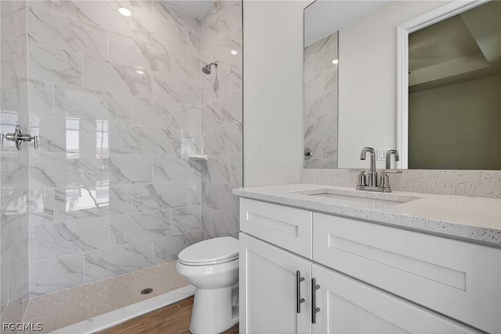 Image 22 of property listing at 615 SW 26th TER, Cape Coral, FL 33914