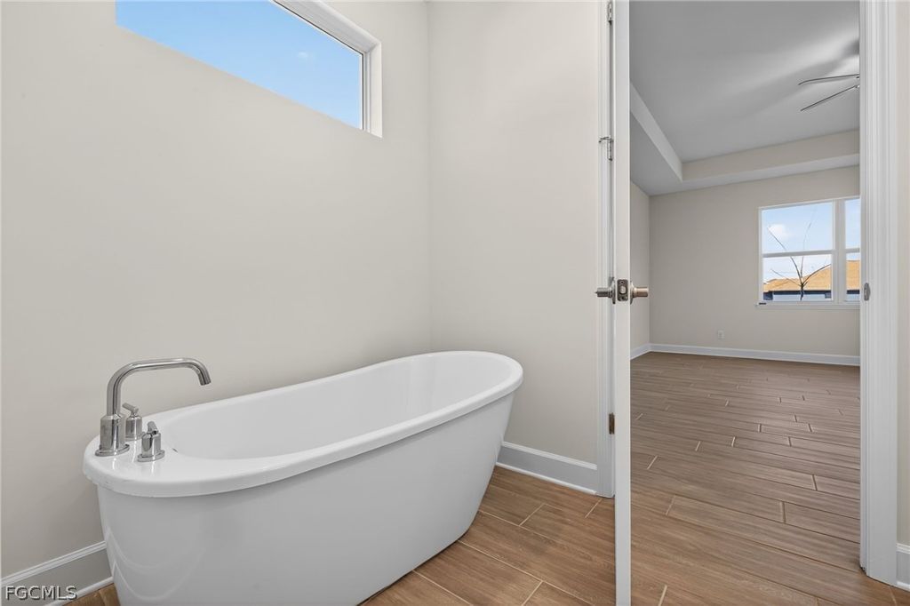 Image 28 of property listing at 615 SW 26th TER, Cape Coral, FL 33914