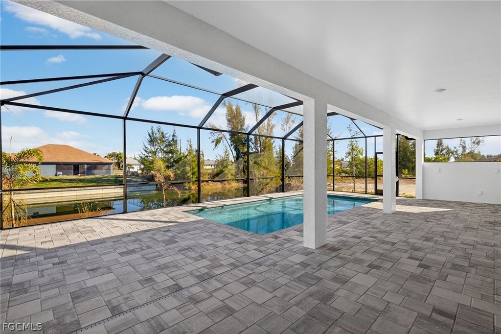 Image 35 of property listing at 615 SW 26th TER, Cape Coral, FL 33914