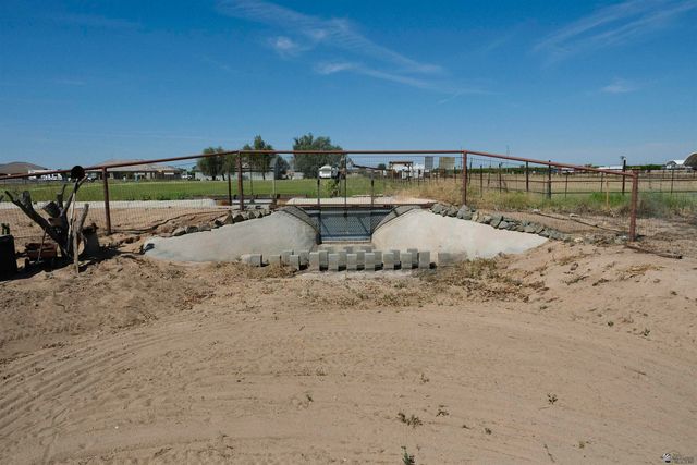 2411 E County 16 St, Yuma, AZ 85365