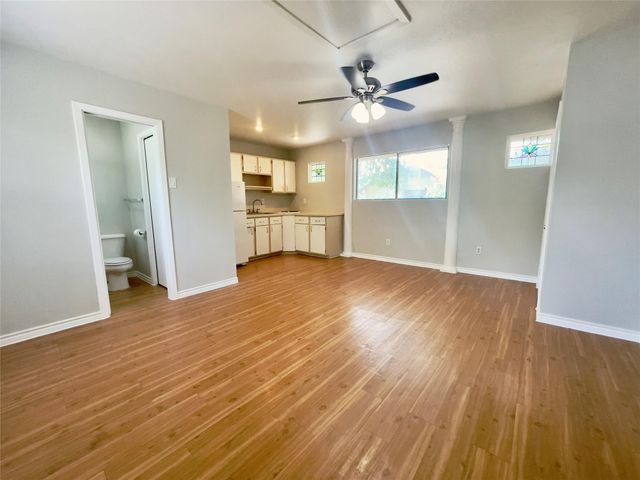 1713 Cinnamon PATH Studio, Austin, TX 78704