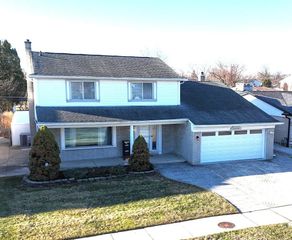 26429 Wilson Drive, Dearborn Heights City, MI 48127