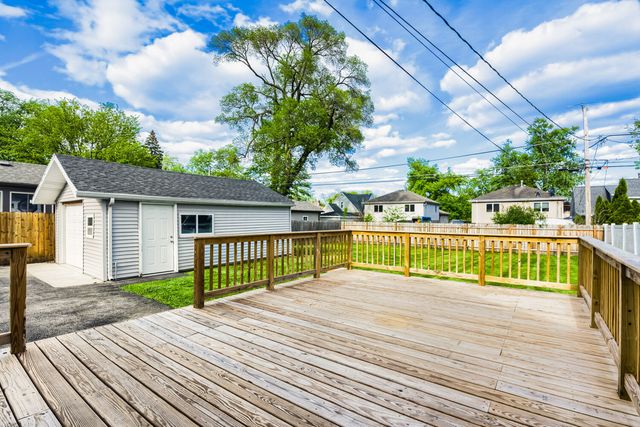 15013 Springfield Avenue, Midlothian, IL 60445
