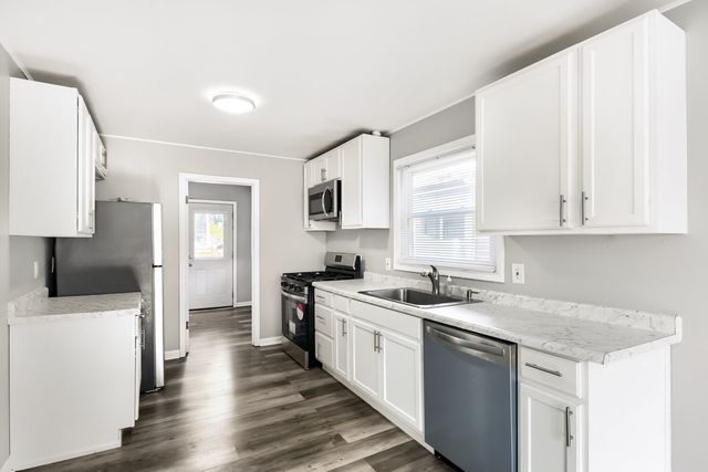15013 Springfield Avenue, Midlothian, IL 60445
