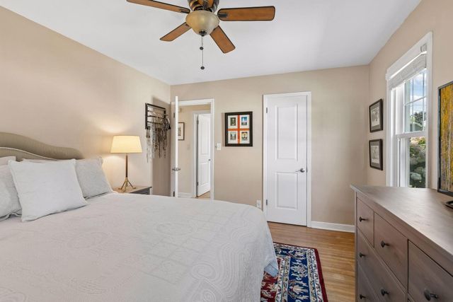 425 Turners Crossroad N, Golden Valley, MN 55422