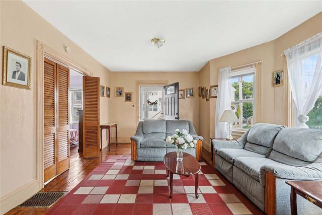 304 Indiana Avenue, Providence, RI 02905