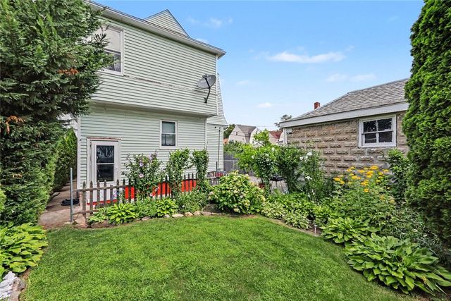 304 Indiana Avenue, Providence, RI 02905
