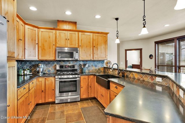 558 Grouse Hill RD, Bonners Ferry, ID 83805