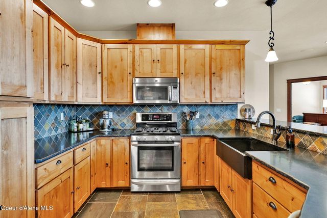 558 Grouse Hill RD, Bonners Ferry, ID 83805