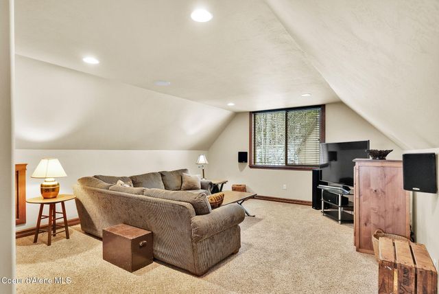 558 Grouse Hill RD, Bonners Ferry, ID 83805