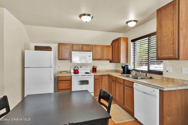 558 Grouse Hill RD, Bonners Ferry, ID 83805