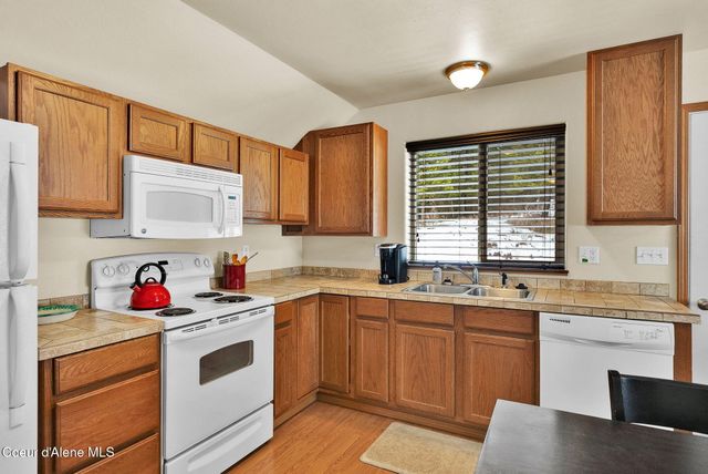 558 Grouse Hill RD, Bonners Ferry, ID 83805