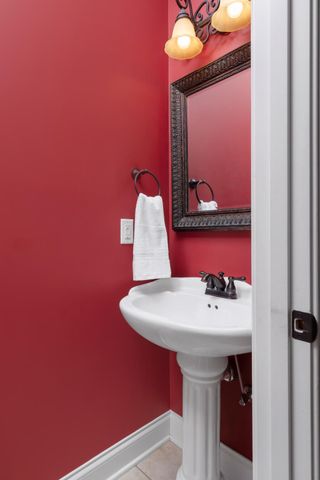 219 Amana Dr, Lebanon, TN 37087