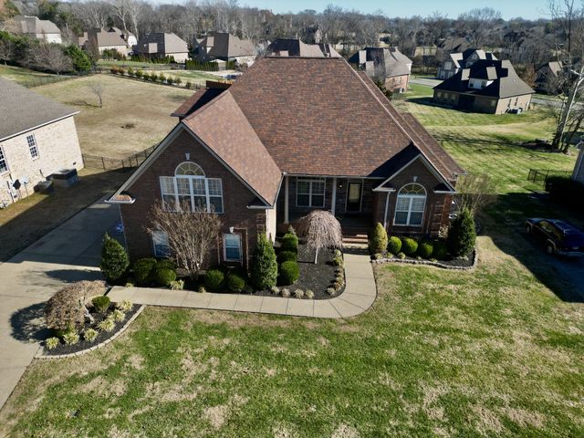 219 Amana Dr, Lebanon, TN 37087