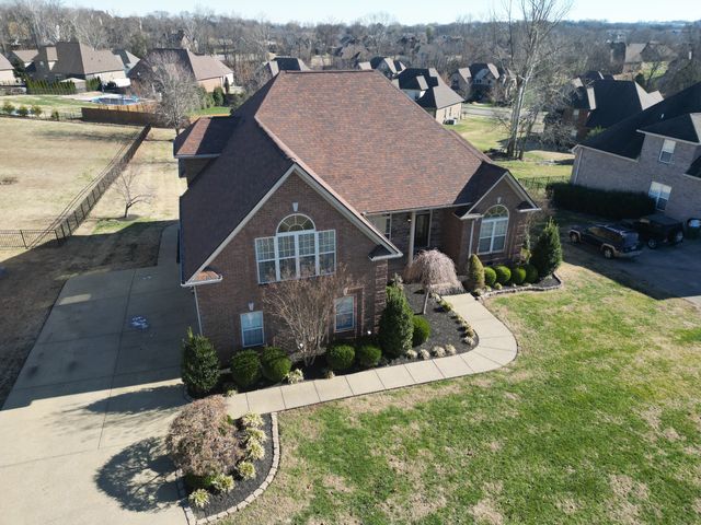 219 Amana Dr, Lebanon, TN 37087