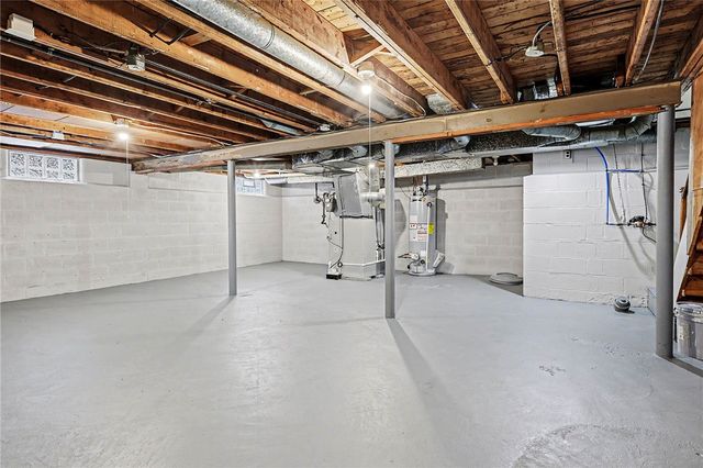 383 Wimbledon Road, Irondequoit, NY 14617