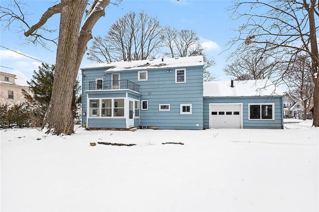 383 Wimbledon Road, Irondequoit, NY 14617